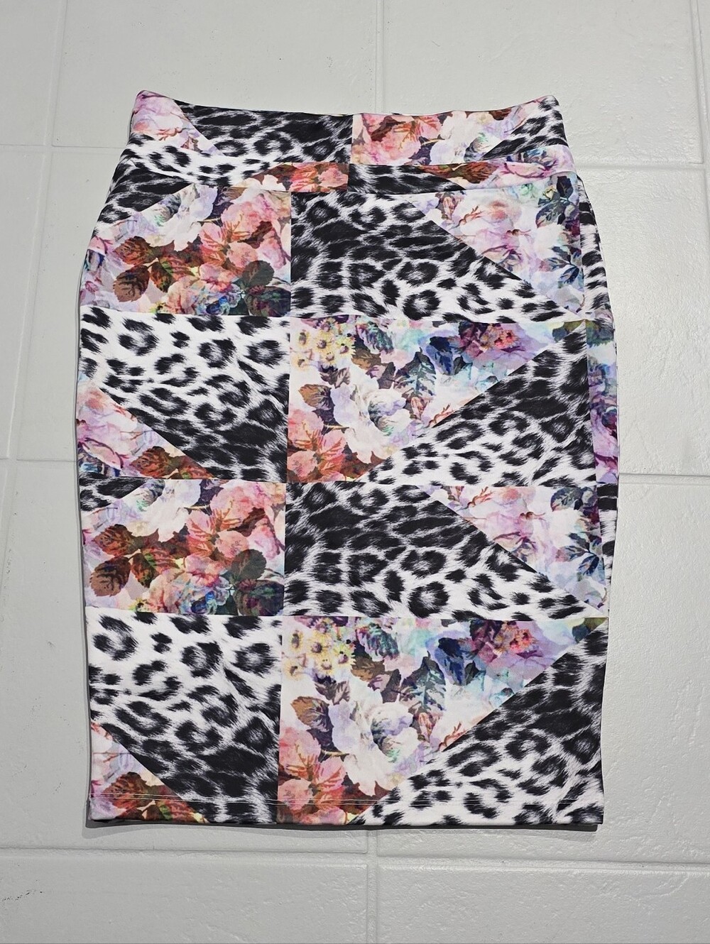 Thalia Sodi Black Multicolor Animal Floral Print Business Pencil Skirt Sz Large